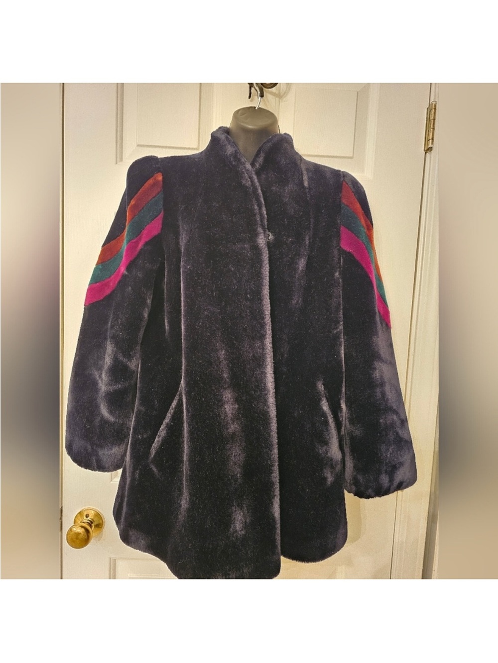 Vintage Sasson 80s iconic Plush Navy Teddy Jacket with Color-Block Detail